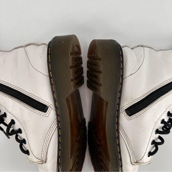 Dr. Martens White Lace Up Boots Women’s 5 FLAWS - Picture 5 of 8